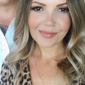 Meet your Posher, Andrea